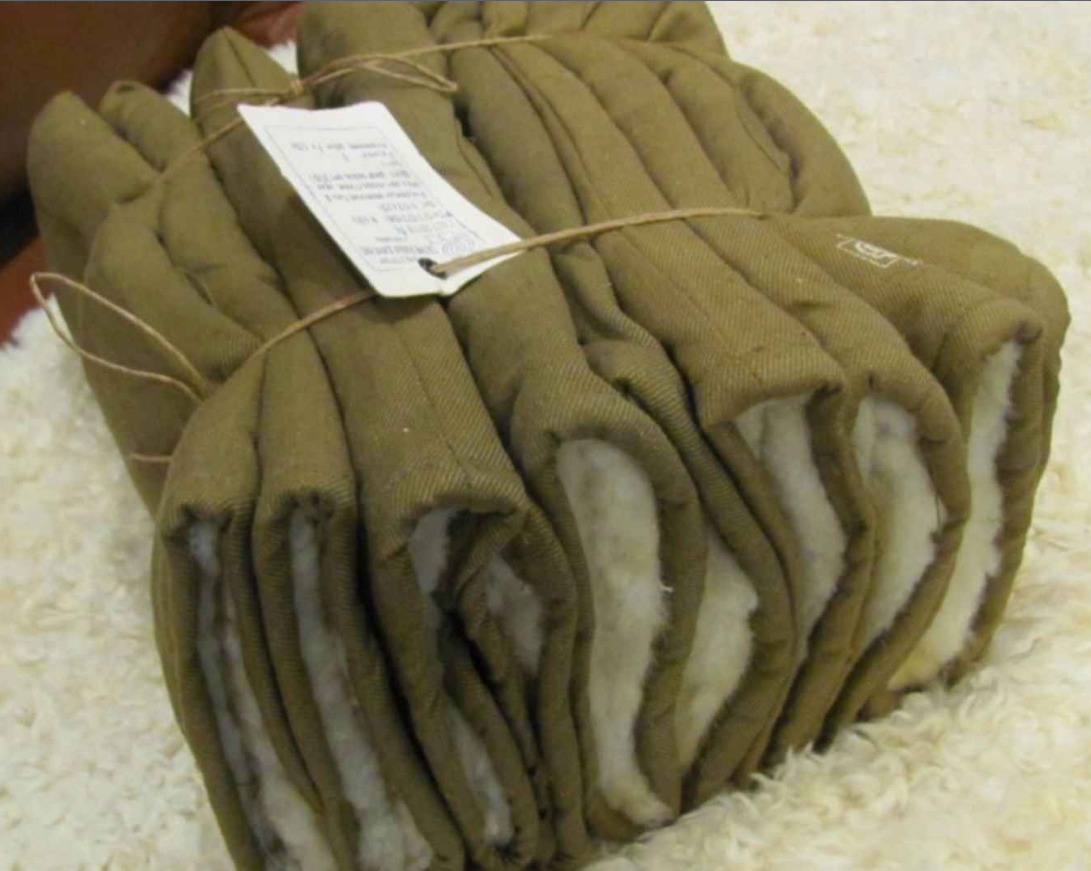 Рукавицы двупалые защитного цвета из натурального меха Рукавицы двупалые защитного цвета из натурального меха