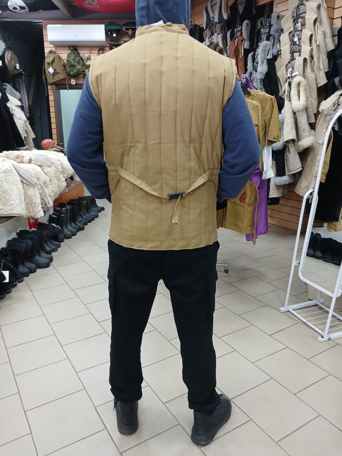 Жилет ватный телогреечный